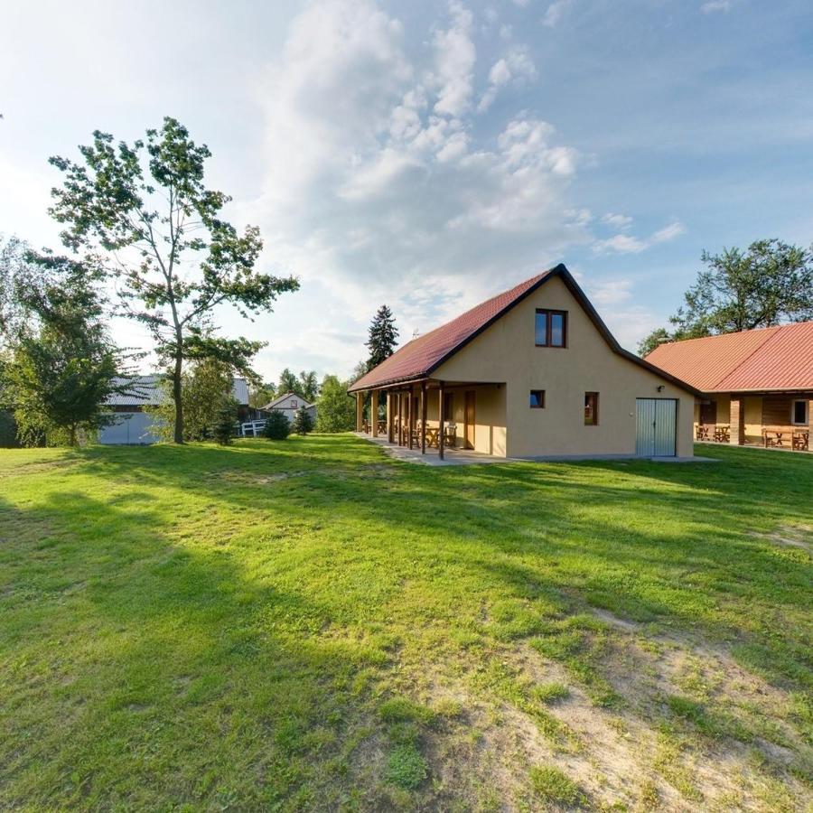 Hotel Tawerna-Stawiska Garbatka-Letnisko Exteriér fotografie