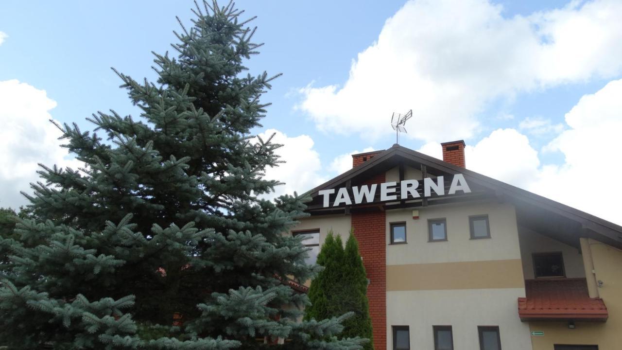 Hotel Tawerna-Stawiska Garbatka-Letnisko Exteriér fotografie